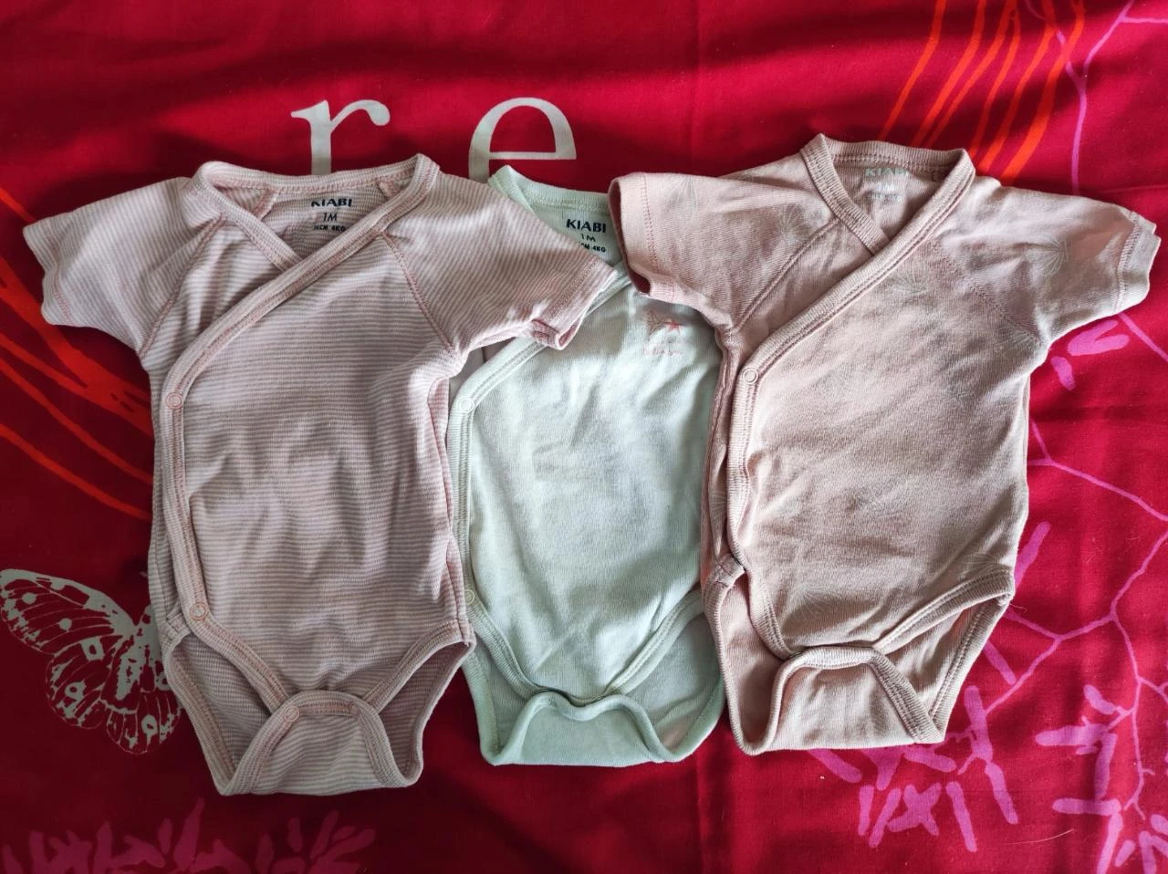 Body 54 cm 1 mois manches courtes